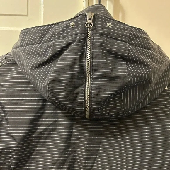 The north face sport winter jacket. - Picture 6 of 9